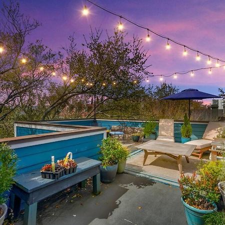 Elegant Sunlit Home With Private Rooftop Oasis Чарлстън Екстериор снимка